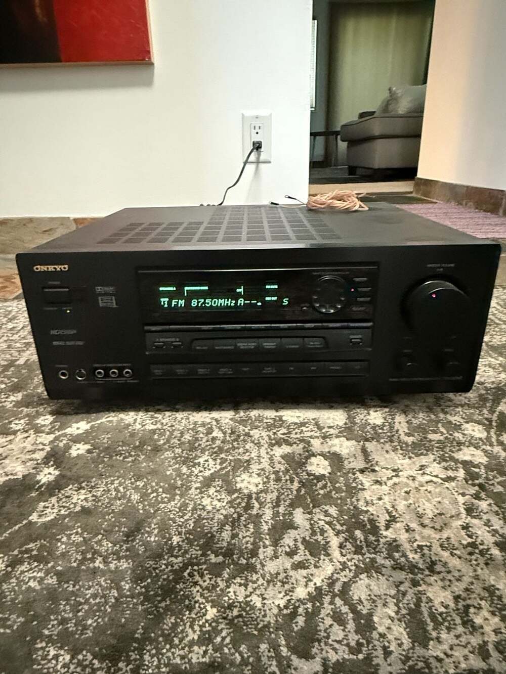 Onkyo Audio Video Control Receiver TX-DS747 Home Theater 5.1 Channel - Black 834